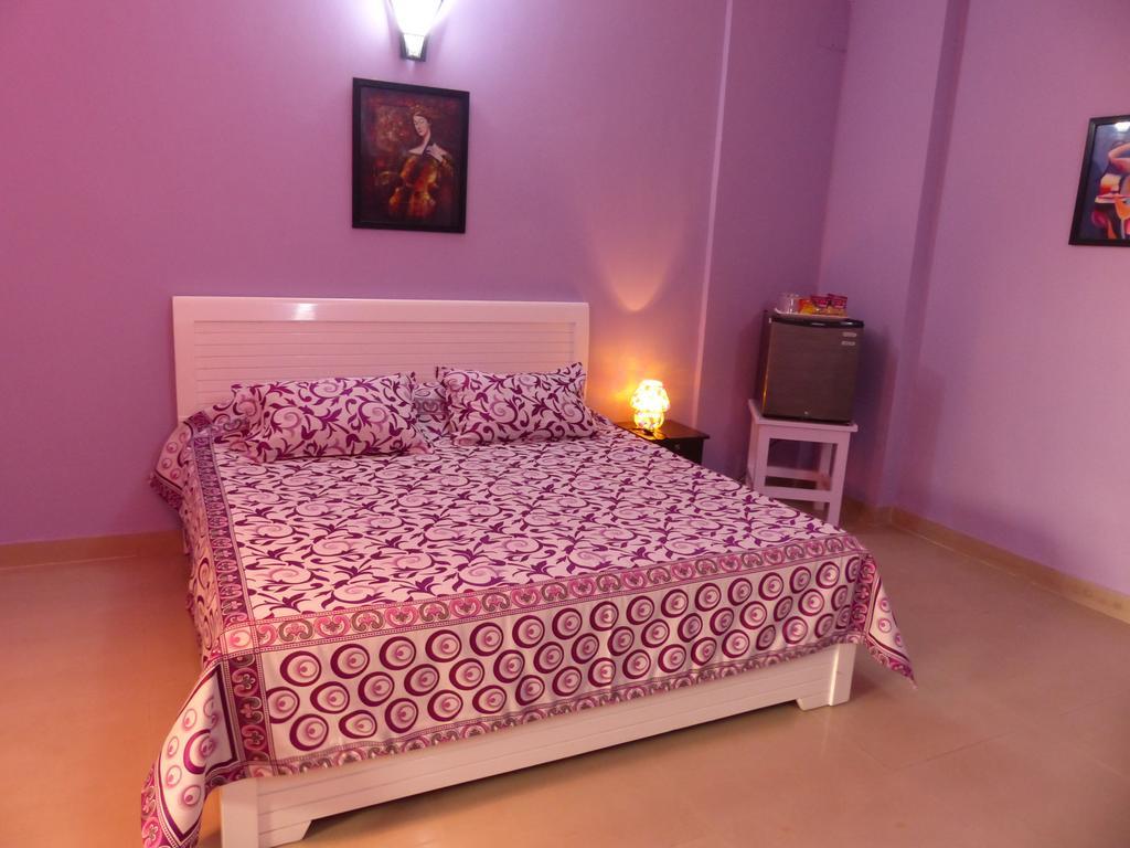 Mykonos Guest House And Spa New Delhi Exteriör bild